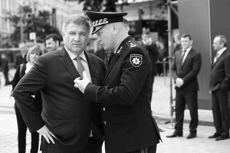 Глава МВД Арсен Аваков и глава Национальной полиции Сергей Князев.